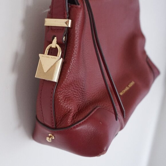 Michael Kors Burgundy Red Crosby Pebbled Leather Zip Closure Shoulder Bag Purse - Picture 3 of 16